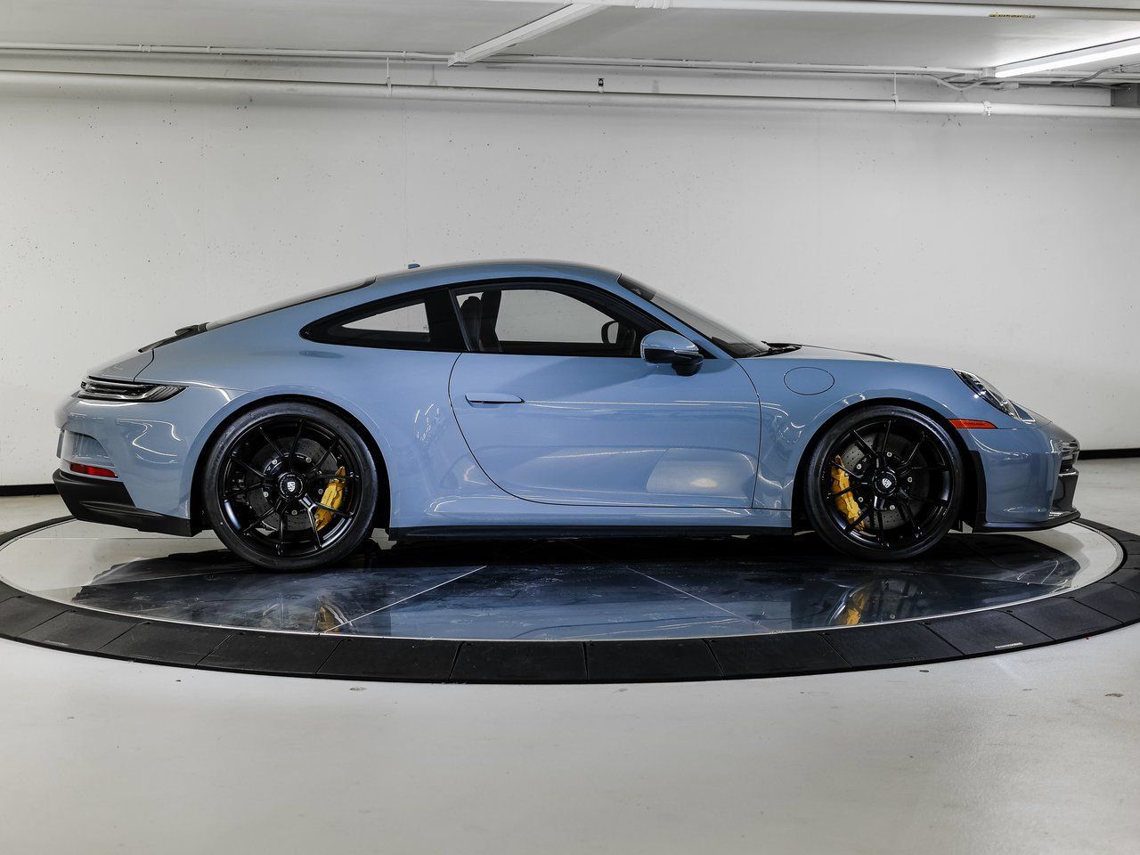 Certified 2024 Porsche 911 GT3 RWD image 8