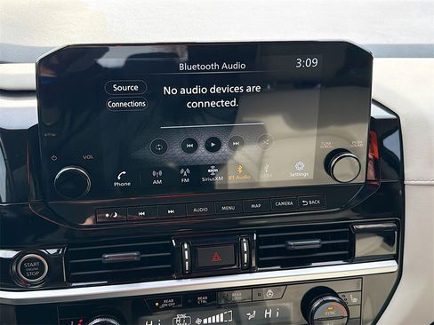 Used 2022 Nissan Pathfinder SL image 15