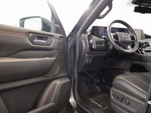 New 2026 Nissan Armada SL w/ Captain's Chari Seat Package AWD/4WD image 8