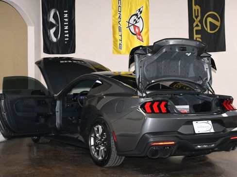 Used 2024 Ford Mustang Dark Horse RWD image 92