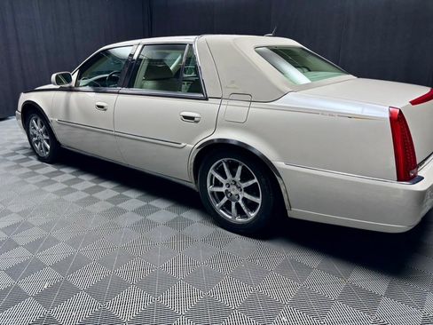Used 2008 Cadillac DTS Performance FWD image 16
