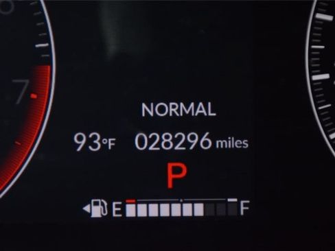 Used 2023 Honda HR-V LX image 34