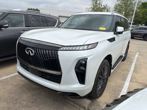 Certified 2026 INFINITI QX80 Autograph w/ Premium Cargo Package image 2