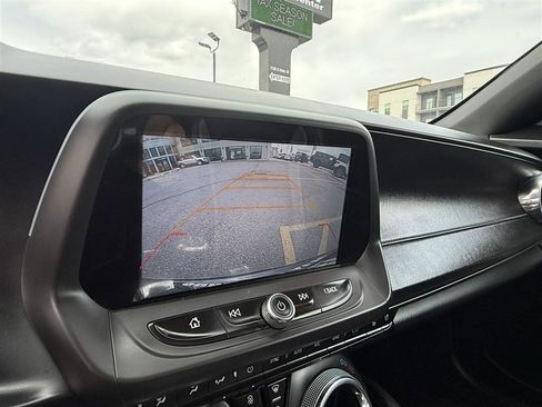 Used 2017 Chevrolet Camaro SS RWD image 31