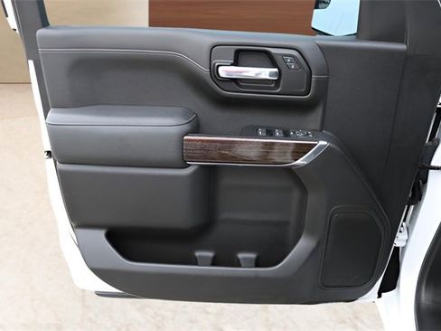 Used 2021 GMC Sierra 1500 Elevation image 11