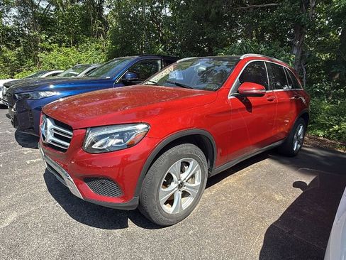 Used 2018 Mercedes-Benz GLC 300 image 2