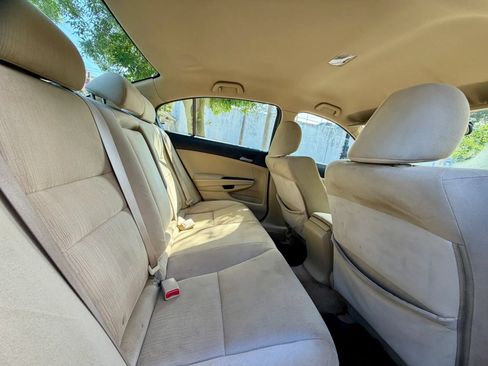 Used 2011 Honda Accord LX image 16