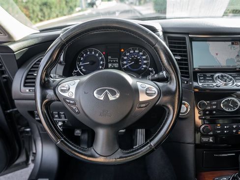 Used 2012 INFINITI FX35 2WD w/ Premium Pkg image 10