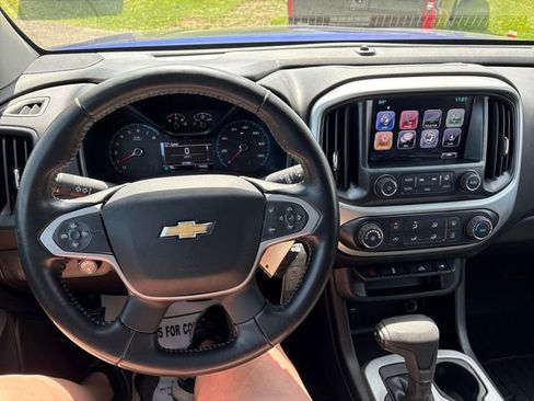 Used 2017 Chevrolet Colorado LT w/ LT Convenience Package AWD/4WD image 10