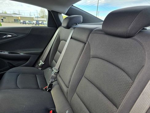 Used 2023 Chevrolet Malibu LT FWD image 18