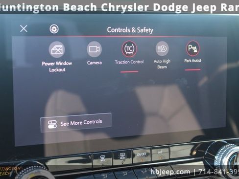 Used 2026 GMC Canyon Elevation image 14