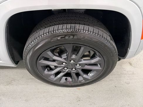 New 2026 Jeep Grand Cherokee L Limited AWD/4WD image 4