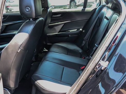 Used 2018 Jaguar XE RWD image 20