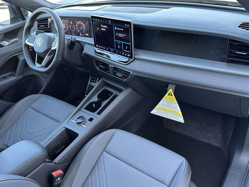 New 2026 Volkswagen Tiguan SE R-Line AWD/4WD image 12