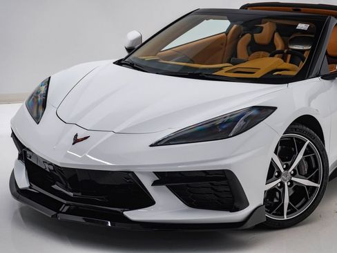 Used 2021 Chevrolet Corvette Stingray Premium Cpe w/ Z51 Performance Package RWD image 4
