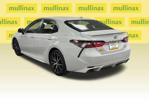 Used 2023 Toyota Camry SE FWD image 8