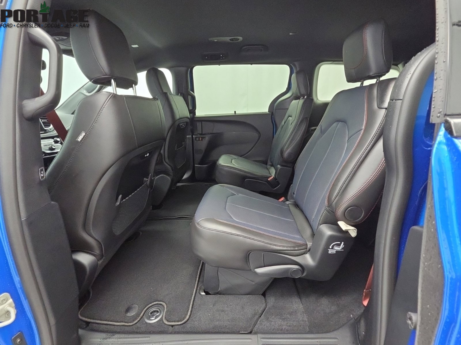New 2027 Chrysler Pacifica Select AWD/4WD image 29