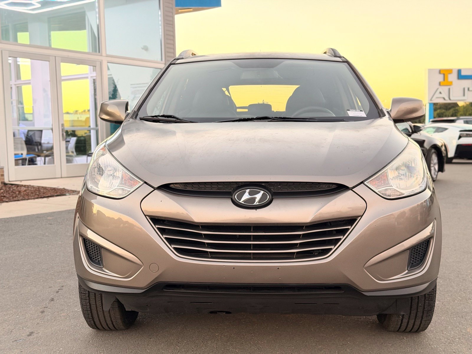 Used 2011 Hyundai Tucson GLS FWD image 6