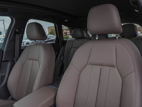 Certified 2025 Audi Q5 Premium w/ Convenience Package image 9