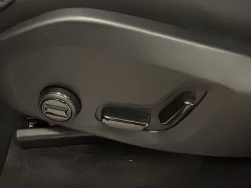 Used 2026 Volvo XC90 B6 Plus w/ Protection Package Premier image 24