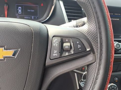 Used 2020 Chevrolet Trax LS w/ Tint and Cruise Package FWD image 28