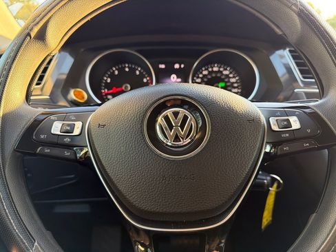 Used 2021 Volkswagen Tiguan S FWD image 10