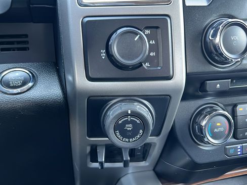 Used 2016 Ford F150 Lariat AWD/4WD image 23