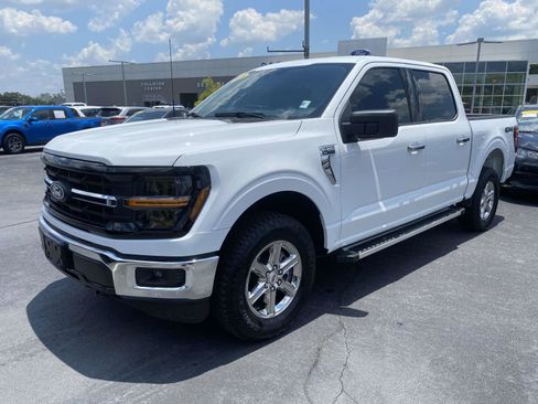 Used 2025 Ford F150 XLT w/ Equipment Group 301A Standard AWD/4WD image 3