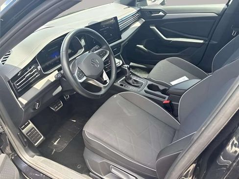 Used 2025 Volkswagen Jetta Sport FWD image 15