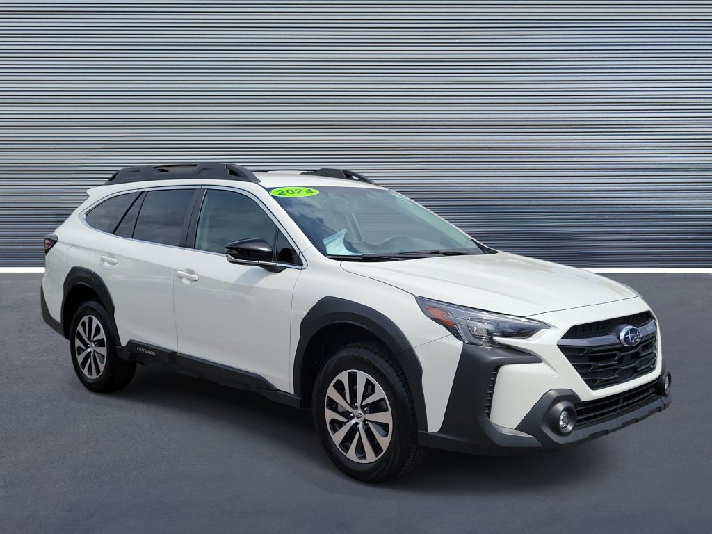 Used 2024 Subaru Outback Premium AWD/4WD image 2