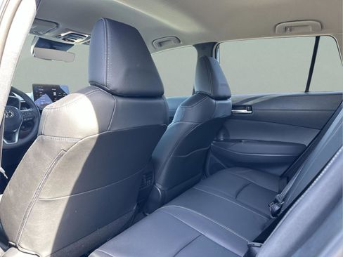 Used 2026 Toyota Corolla Cross XLE image 17