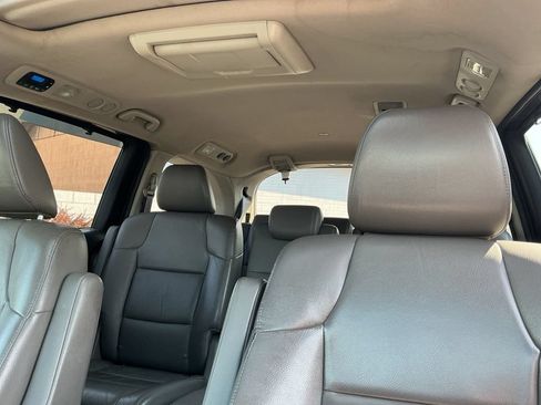 Used 2011 Honda Odyssey Touring image 12