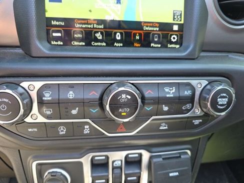 Used 2022 Jeep Gladiator Sport AWD/4WD image 14