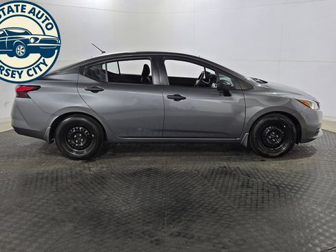 Used 2021 Nissan Versa S FWD image 8