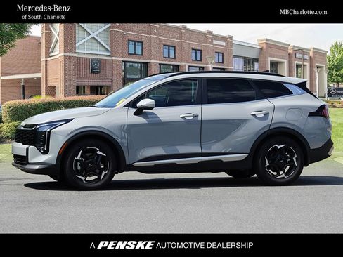 Used 2026 Kia Sportage EX w/ EX Panorama Roof Package FWD image 1