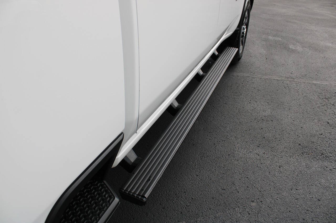 Used 2021 Chevrolet Silverado 2500 Custom w/ Custom Value Package AWD/4WD image 13