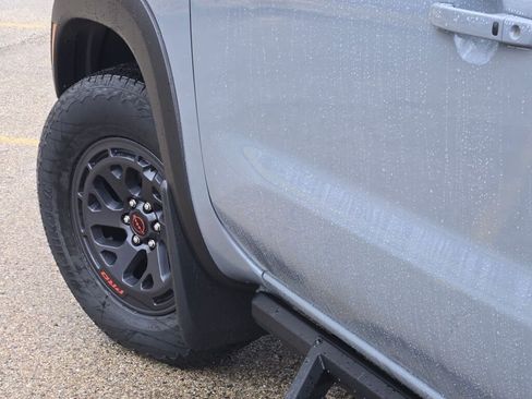 New 2026 Nissan Frontier PRO-4X w/ Pro-4x Convenience Package AWD/4WD image 13