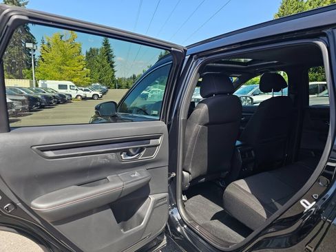 Certified 2025 Honda CR-V Sport image 19