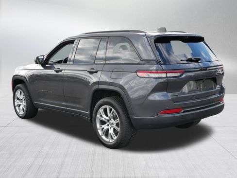 Used 2023 Jeep Grand Cherokee Limited w/ Luxury Tech Group II AWD/4WD image 5