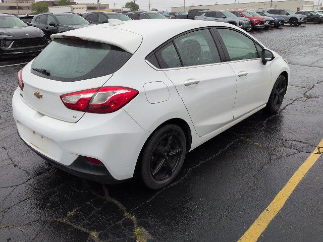 Used 2017 Chevrolet Cruze LT FWD image 4