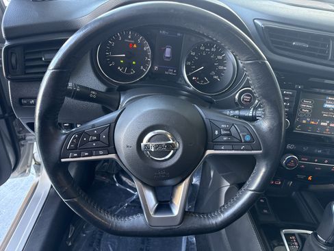 Used 2018 Nissan Rogue SL w/ Premium Package AWD/4WD image 17