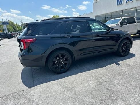 Used 2023 Ford Explorer ST-Line AWD/4WD image 4