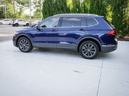 Used 2022 Volkswagen Tiguan SE AWD/4WD image 7