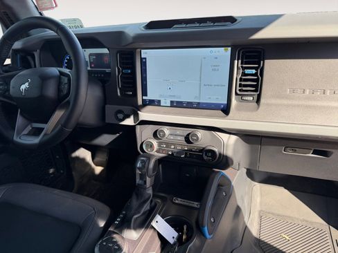 Used 2024 Ford Bronco Black Diamond image 11