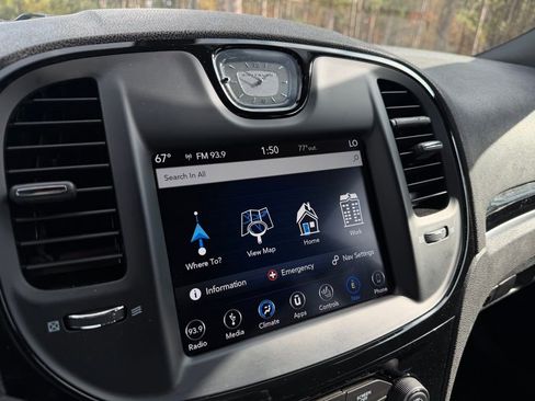 Used 2019 Chrysler 300 S image 19