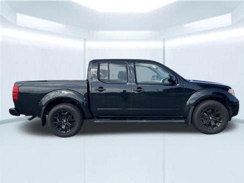Used 2021 Nissan Frontier SV w/ Midnight Edition Floor Mats RWD image 5