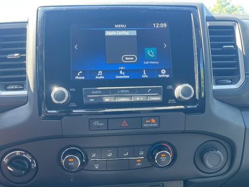 Used 2024 Nissan Frontier SV w/ Technology Package AWD/4WD image 16