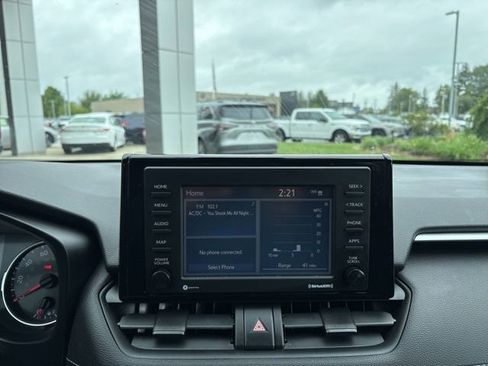 Used 2020 Toyota RAV4 LE w/ All Weather Liner Package AWD/4WD image 16