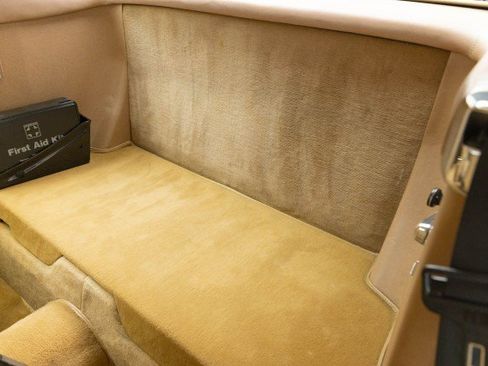 Used 1989 Mercedes-Benz 560 SL image 10