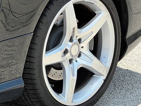 Used 2014 Mercedes-Benz SL 550 image 17